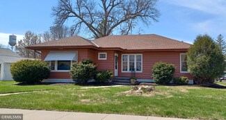 610 Main St N, Winthrop, MN 55396