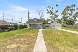 1138 Mckinley St, Wyandotte, MI 48192