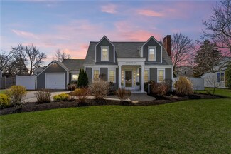 26 Miantonomo Dr, Warwick, RI 02888