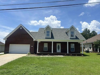 47 Miller St, Cowarts, AL 36321
