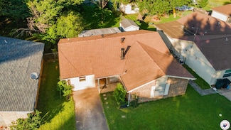 417 Carroll Ave, Wake Village, TX 75501