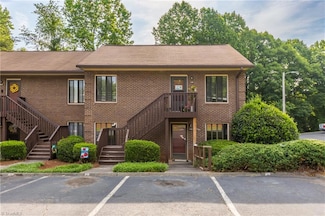 216 Ridge Forest Ct, Winston Salem, NC 27104