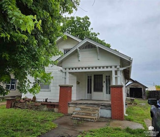 417 NE 13th St, Abilene, KS 67410