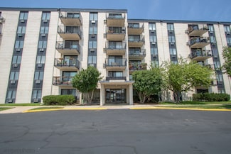 9128 W Terrace Dr Unit 2N, Niles, IL 60714