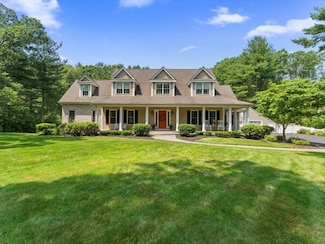 35 Oxbow Dr, Wrentham, MA 02093