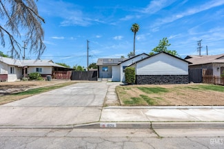 1920 Doolittle Ave, Bakersfield, CA 93304