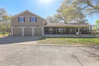 159 Dockside Cir, Blue Springs, MO 64015
