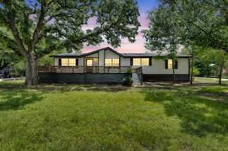 100 Chambers Dr, Alvarado, TX 76009