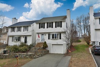 51 Bennett St, Wakefield, MA 01880