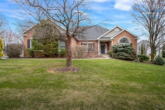 4541 Hampshire Dr, Bethlehem, PA 18017