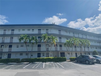 443 NE 195th St Unit 338, Miami, FL 33179