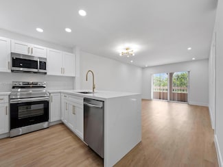 8101 Camino Real Unit c320, Miami, FL 33143