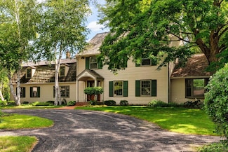 1914 Eastwood Ave, Janesville, WI 53545