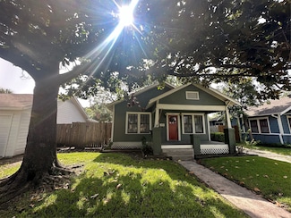 4621 Michaux St, Houston, TX 77009