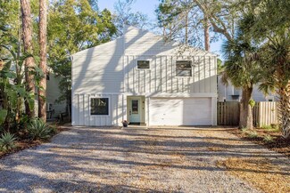 314 Ontario Ave, Crystal Beach, FL 34681