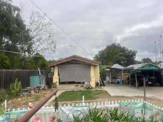 415 N 10th St, Santa Paula, CA 93060