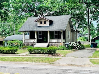 716 Catalpa Dr, Royal Oak, MI 48067