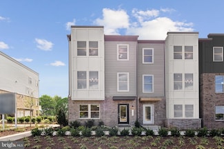2120 Acadia Rd, Herndon, VA 20170