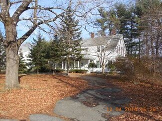 35 Capron St, Uxbridge, MA 01569