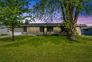 743 15th St, Nevada, IA 50201