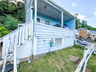 9 Vine St, Etna, PA 15223