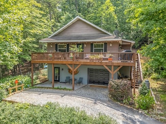 264 Oriole Dr, Lake Lure, NC 28746