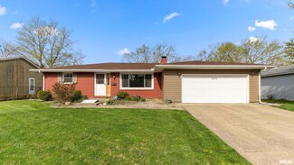 223 Cypress St, Pekin, IL 61554