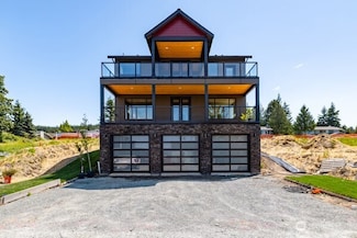 3706 W 3rd St, Anacortes, WA 98221
