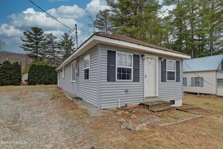 78 Lake Shore Dr, Becket, MA 01223