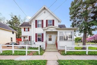 153 W School St, Columbus, WI 53925