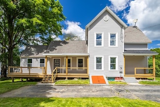43 Oak Ave, Athol, MA 01331