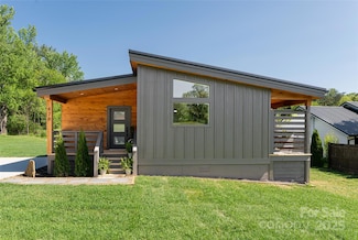 476 Upper Grassy Branch Rd, Asheville, NC 28805