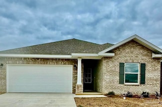 1636 Slate Dr, Cantonment, FL 32533