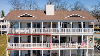 49 Aqua Finn Dr Unit 3B, Lake Ozark, MO 65049