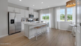 25 Bay Pkwy, Waretown, NJ 08758