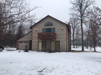 46854 Oak Ridge Dr, Wellesley Island, NY 13640