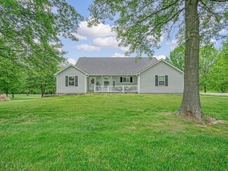 6050 Lakeside Dr, Waterloo, IL 62298