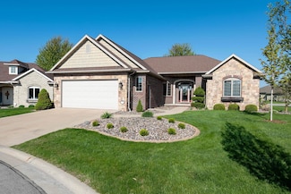 870 Eden Ct, Menasha, WI 54952