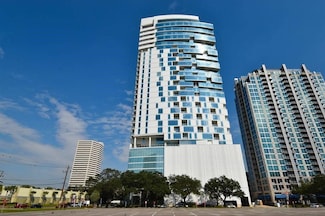 4521 San Felipe St Unit 2002, Houston, TX 77027