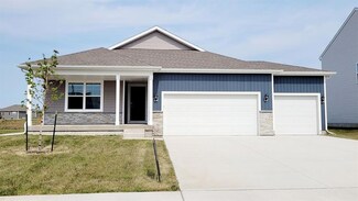 2833 E 50th Ct, Pleasant Hill, IA 50327