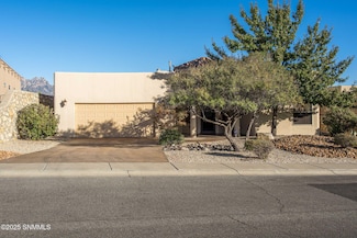 1910 San Fernando Dr, Las Cruces, NM 88011