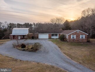 6158 Martinsburg Rd, Berkeley Springs, WV 25411