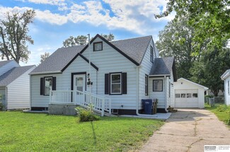 2604 Jackson St, Bellevue, NE 68005