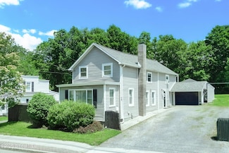 79 High St, Hoosick Falls, NY 12090