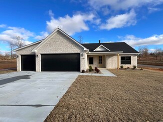 4085 Creek Top, Bauxite, AR 72011