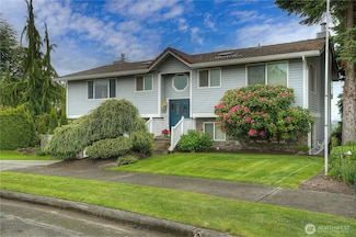 4329 Cliff Side Dr NE, Tacoma, WA 98422