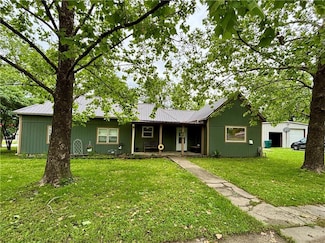 201 E Maple St, Drexel, MO 64742