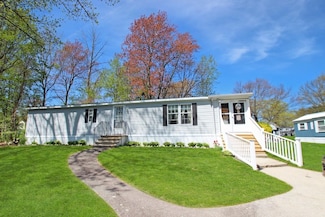 35 Oak Hill Dr, Hampstead, NH 03841