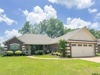 676 Linus Ln, Lindale, TX 75771