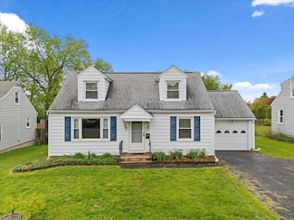 112 Plaxdale Rd, Liverpool, NY 13088